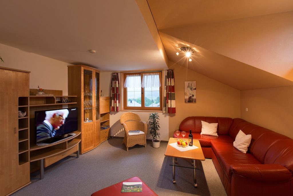 Appartment Hammerer Schwarzenberg im Bregenzerwald Zimmer foto