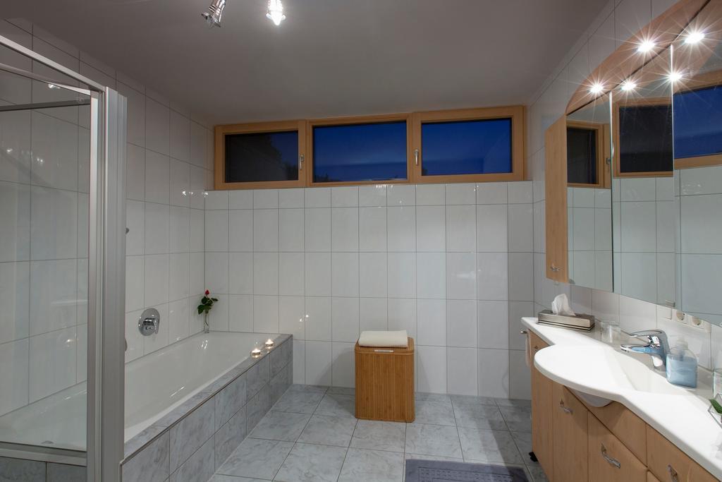 Appartment Hammerer Schwarzenberg im Bregenzerwald Zimmer foto